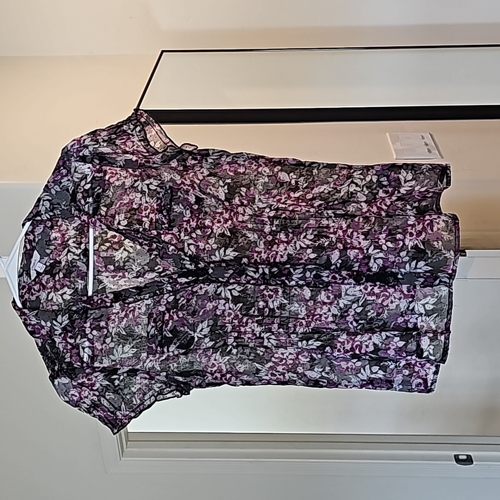 Candie's Sheer Floral top, L